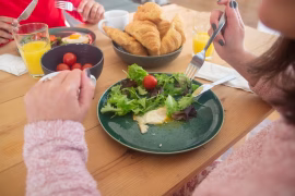 Alimentation intuitive : principes et pratiques pour 2026